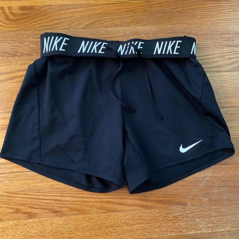 Nike Dri Fit shorts black - size XS